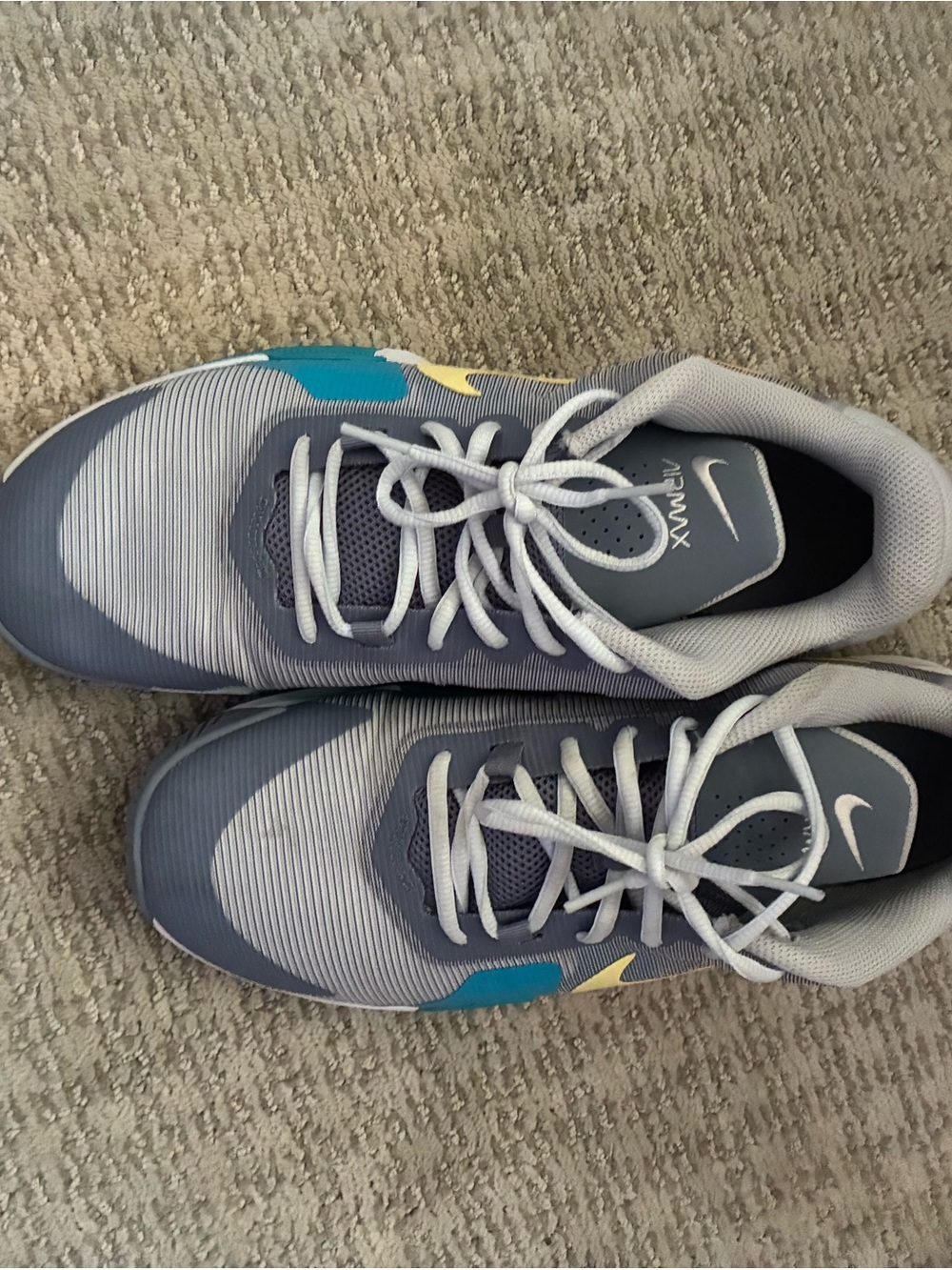 Nike Men’s Gray, Teal & Yellow Casual Sneakers